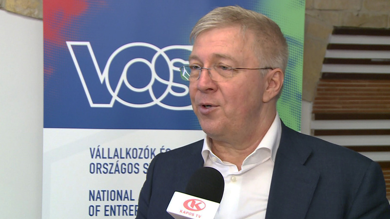  Krisán László, a KAVOSZ vezérigazgatója interjút ad a Kapos Televíziónak 2022 márciusában