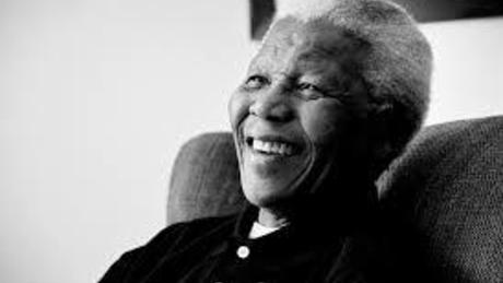 Meghalt Nelson Mandela
