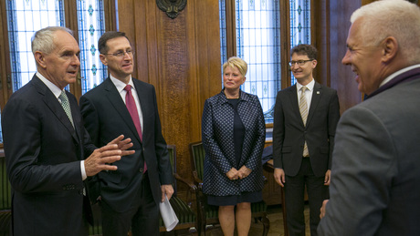 Több mint ezer milliárd forintból fejlődnek a megyei jogú városok