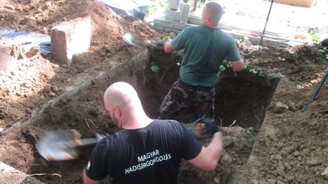 Magyar és német katonákat exhumáltak Kaposváron