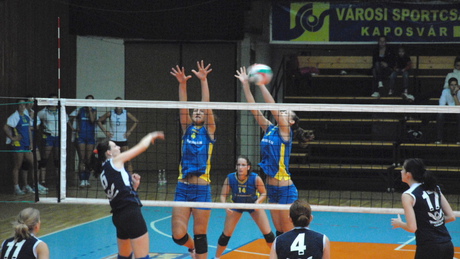 A kaposvári röplabdás lányok a sportágat népszerűsítették