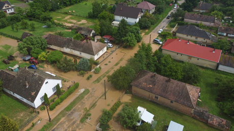 Sárlavina és villámárvíz Karádon