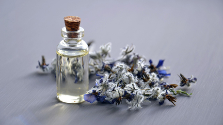 Csodaszerek, de mérgek is lehetnek az aromaterápiás termékek – a megfelelő csomagolás elengedhetetlen!