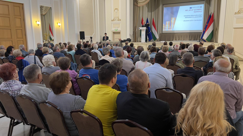 Programbemutatót tartott Kaposváron a Demokratikus Koalíció